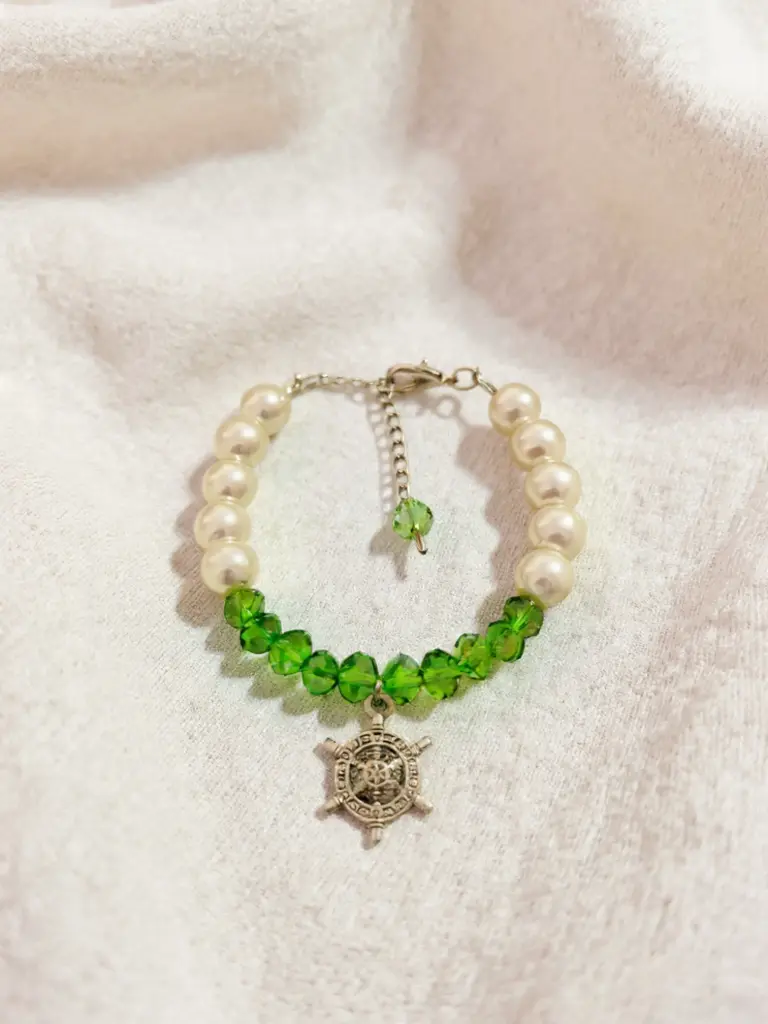 Cute Pearl & Crystal Bracelet