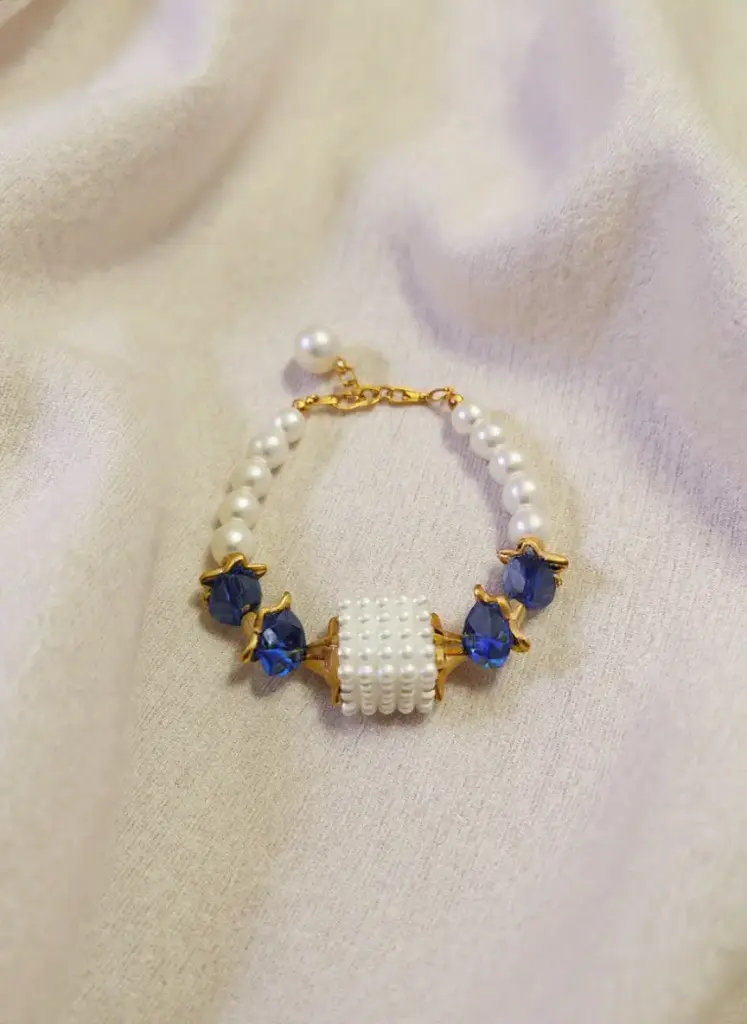 [BR-021-01] White Pearl Bracelet (Blue)